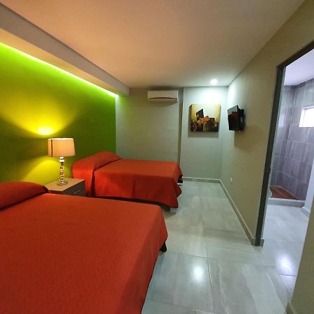 Hotel Hc Express Monterrey Exteriér fotografie